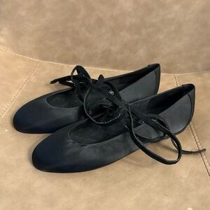 Esprit black classic lace up wrap around shoes flats size 7